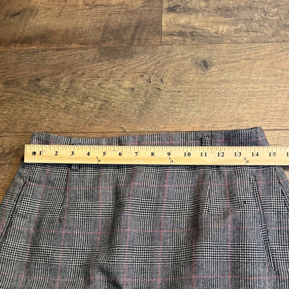 Vintage 90s Pencil skirt in Black, White and‎ Pink. Size 12